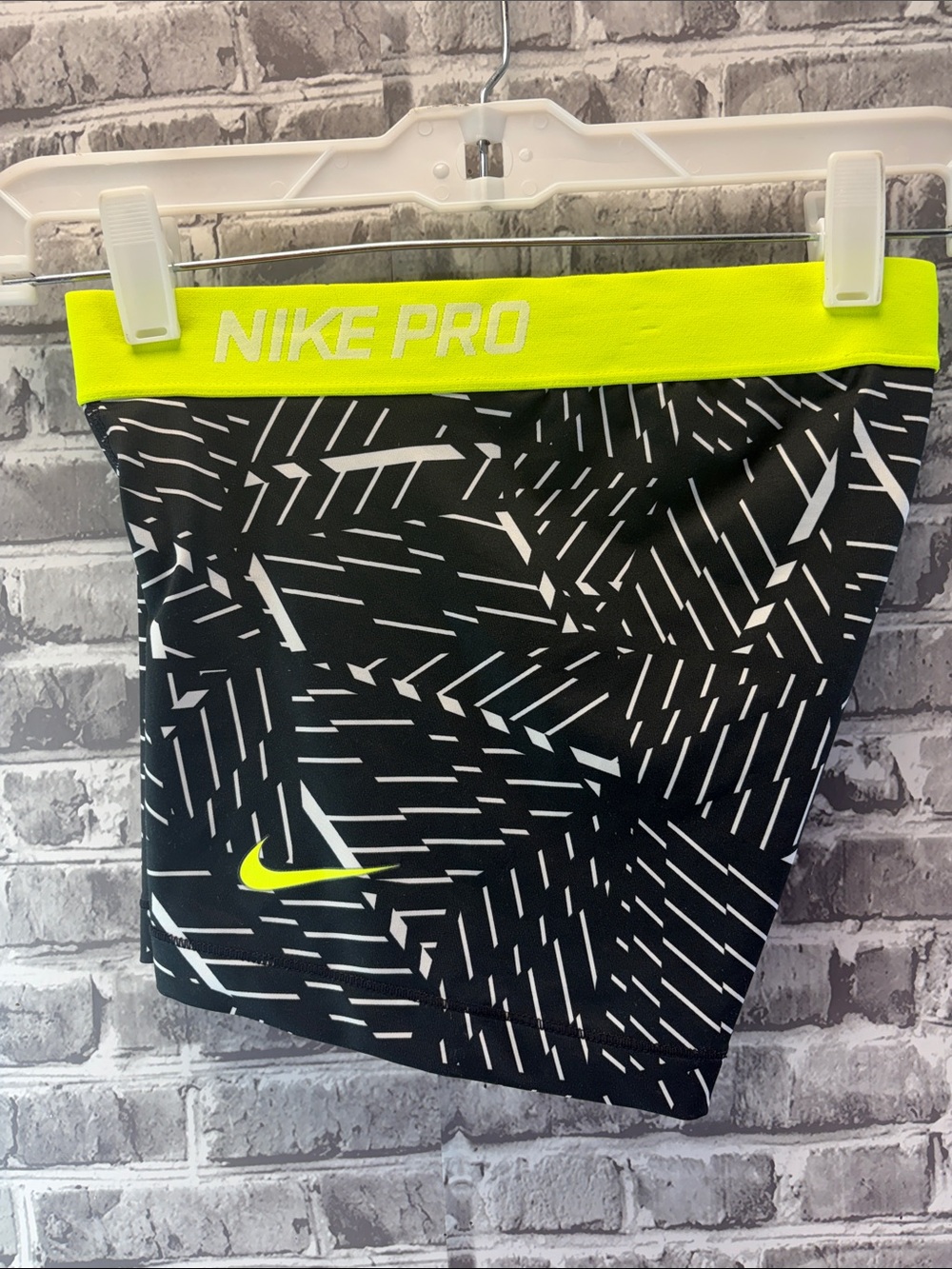 Nikeโ Black & Neon Yellow Patterned Training Shorts
